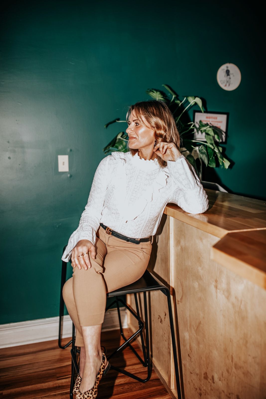 what to wear with tan pants | kaki pants | high neck blouse | white blouse | lace blouse | leopard shoes | jcrew pants | gucci belt | oh darling blog
